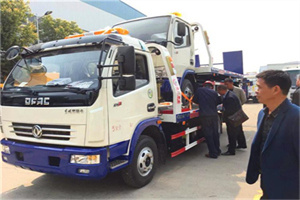 南岗区汽车道路救援拖车价格
